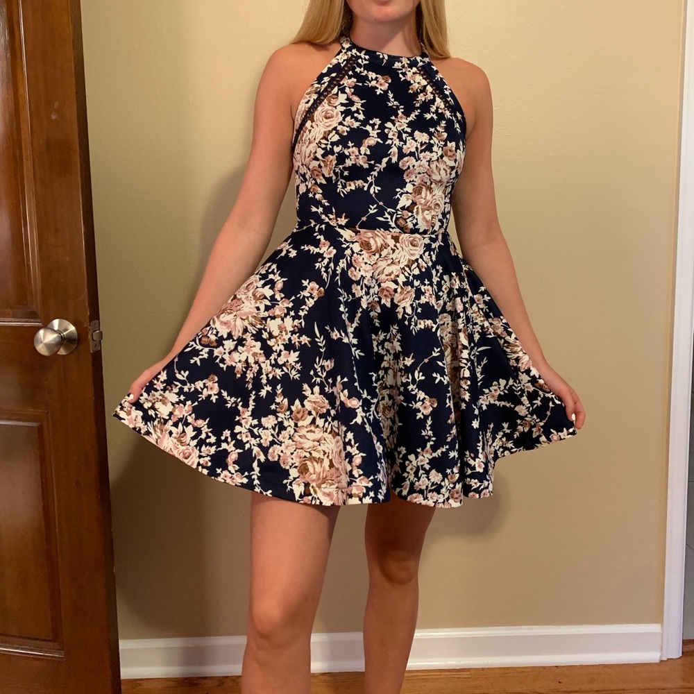 FLORAL SUMMER DRESS